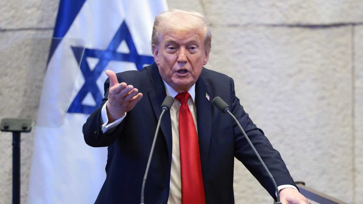Immagine di Trump disegna il nuovo medio oriente. Non tutti i leader lo seguono di corsa