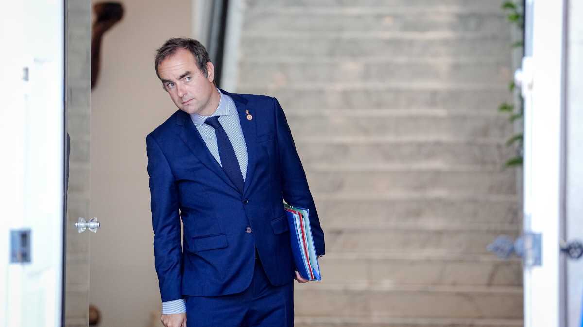Immagine di Lecornu ha un governo che sa molto di 2017, con un futuro accidentato