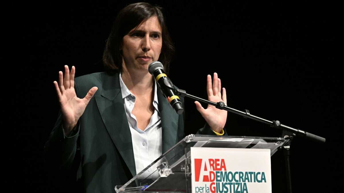 Immagine di Schlein, la libica: mozione anti Minniti con Avs, ma Conte si sfila