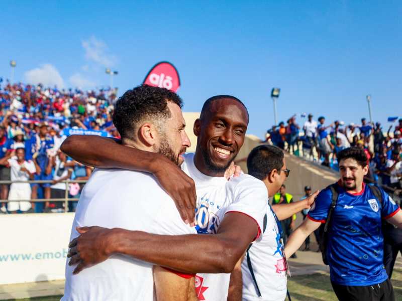 Roberto Lopes (a sinistra) e Willy Semed (destra) esultano dopo la qualificazione ai Mondiali 2026 (foto Cristiano Barbosa per Sportsfile via Getty Images)<br />