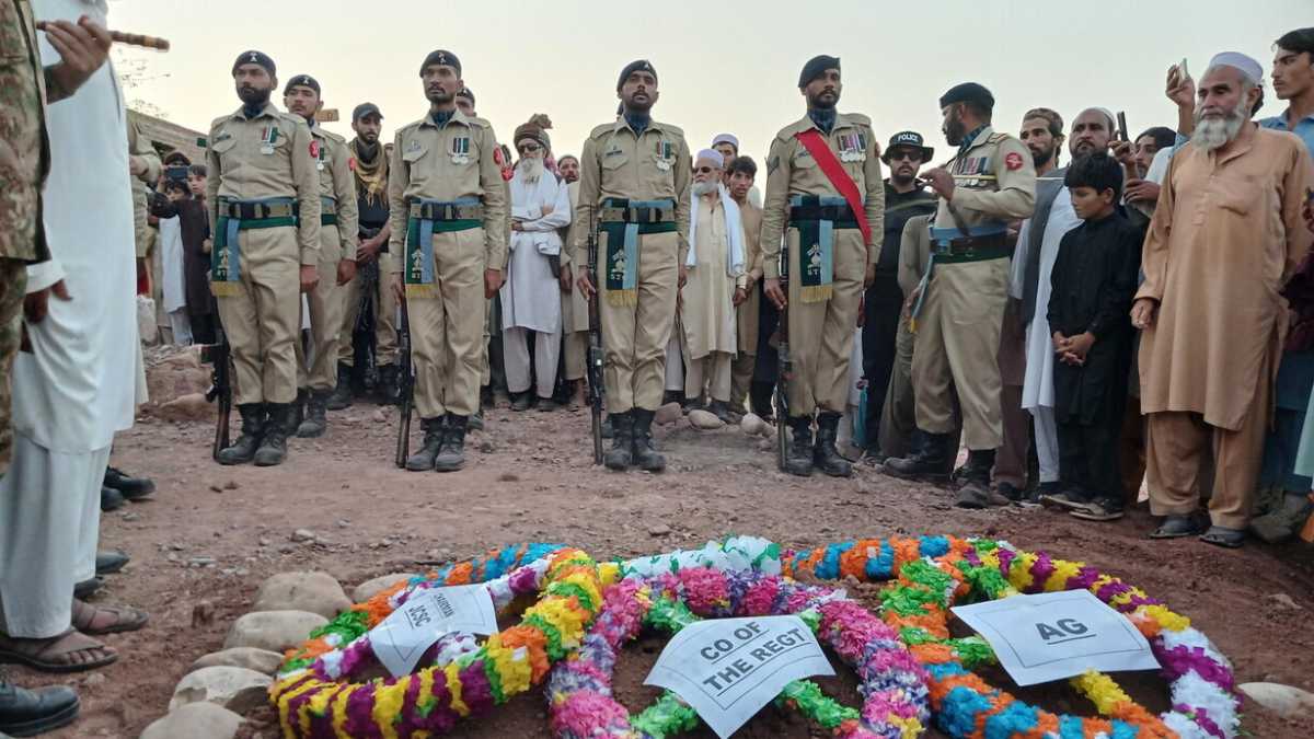 Immagine di Perché l’Afghanistan e il Pakistan si scontrano, con decine di morti