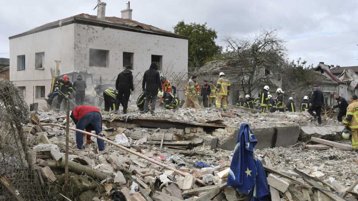 Immagine di Quei centodieci italiani sfiorati da un bombardamento russo in Ucraina