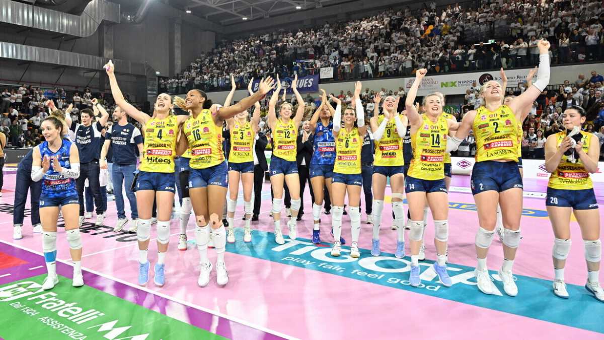 Immagine di Come l'Italia del volley femminile è arrivata in cima al mondo