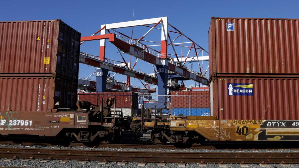 Immagine di I dazi colpiscono import ed export. Zoppas (Ice): “Ma gli effetti reali ci saranno soltanto nei prossimi mesi”