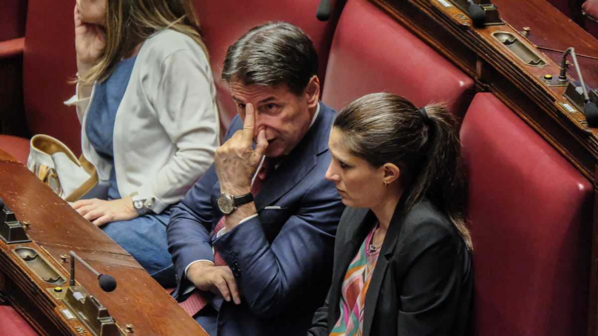 Immagine di La furia di Conte contro Chiara Appendino: "È stata scorretta". La rosa dei nuovi vice 5s