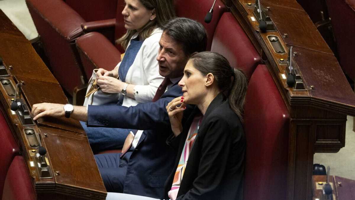 Immagine di Solo Toninelli segue Appendino. Maiorino: “ Renzi fuori dal campo largo”