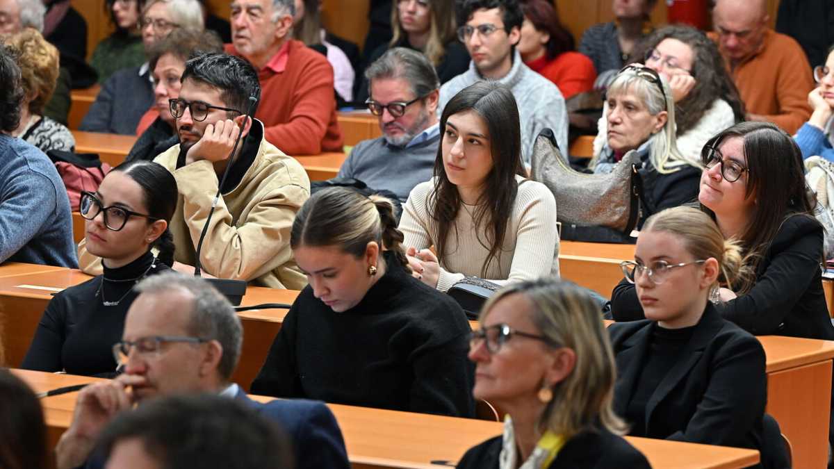 Immagine di Vendere le pentole o la separazione delle carriere