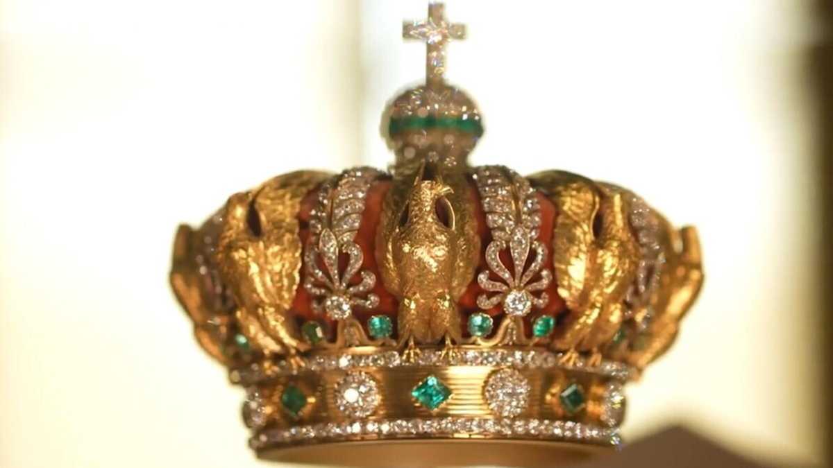 Immagine di Se non fosse stato per il furto, nessuno si sarebbe filato i gioielli di Napoleone
