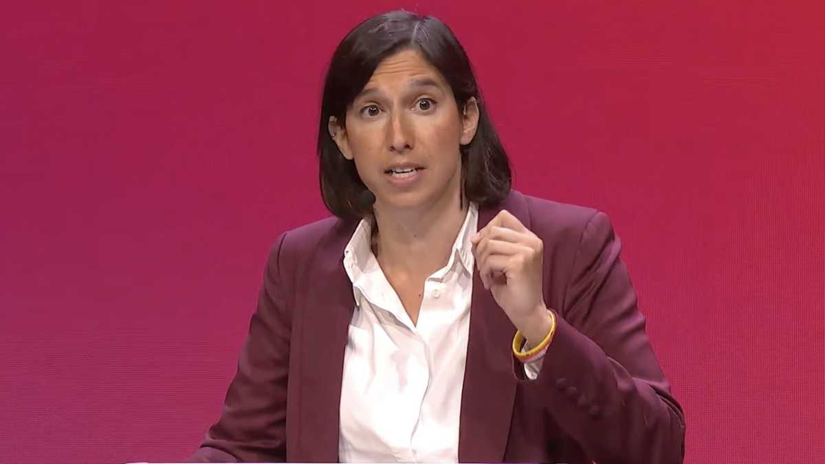 Immagine di La "mela" di Schlein: “Meloni ha menato per prima”. Pd e M5s divisi sull'Ucraina