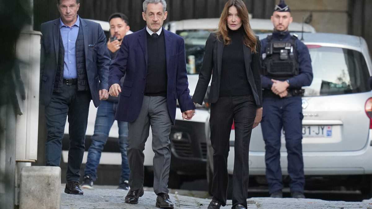 Immagine di Sarkozy va in carcere: “Non ho paura, terrò la testa alta"