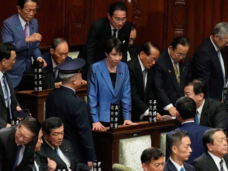 Chi è Sanae Takaichi, la prima premier donna del Giappone