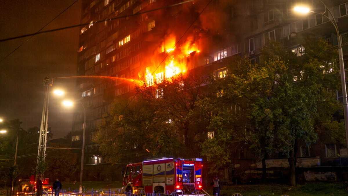 Immagine di I missili di Putin sull'Ucraina mentre Trump non vuole perdite di tempo su Budapest