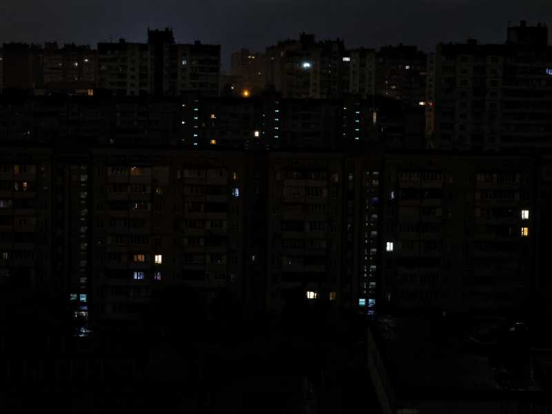 Lontana dai balletti su Budapest, Kyiv deve risolvere i blackout