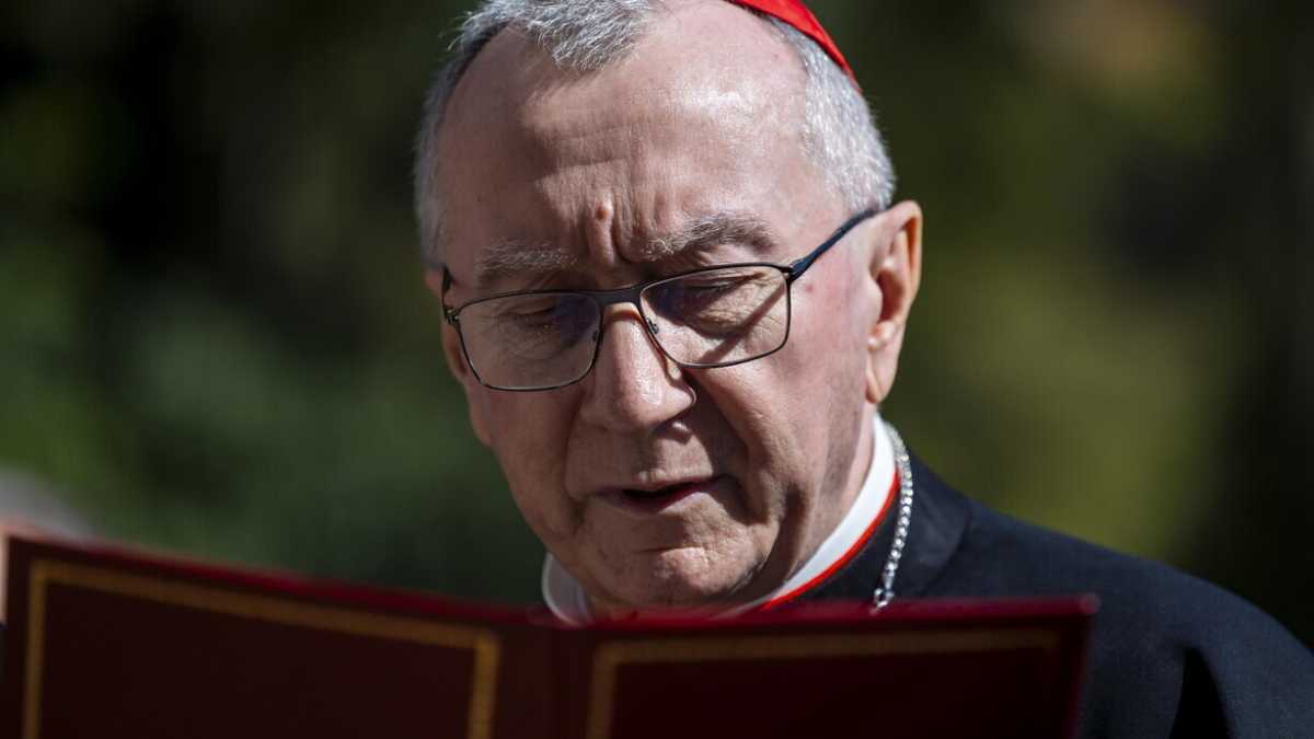 Immagine di Parolin legga la Bibbia