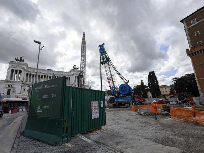Non solo metro C di Roma, tutti i tagli della legge di Bilancio. Tajani: "Fare subito marcia indietro"