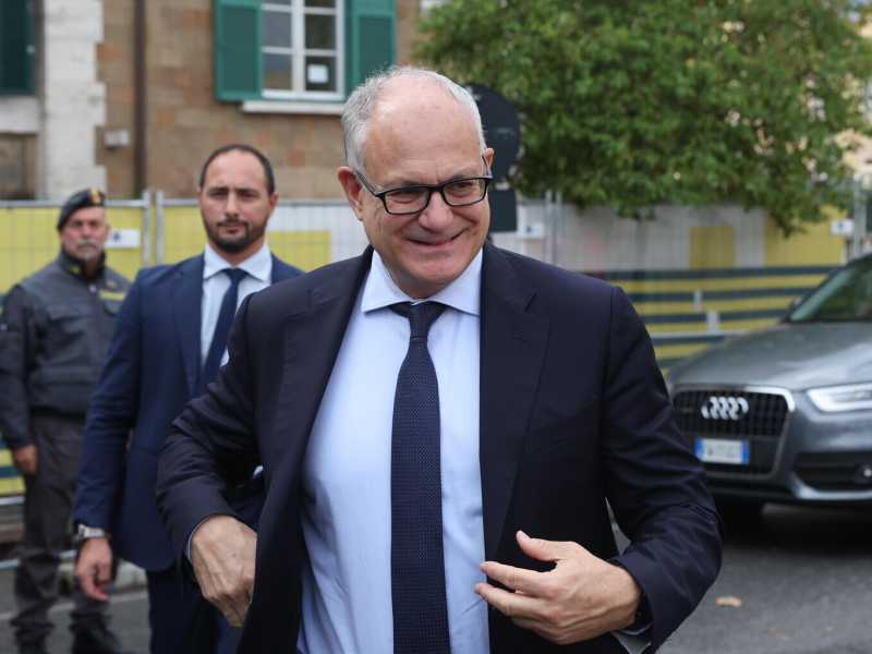 Gualtieri pride. Il sindaco vuole il bis, ottimista sul traffico. La destra lo boccia (ma con chi?)