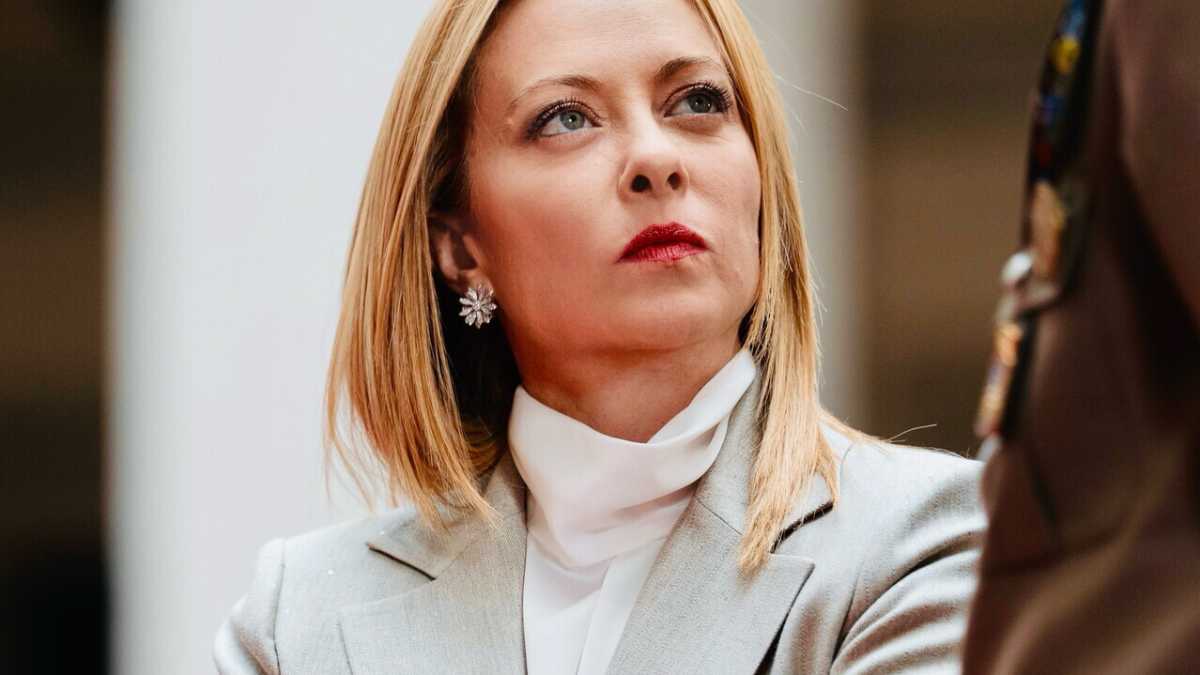 Immagine di I "pizzicotti" di Meloni e Giorgetti alle banche ma è "pax" anche con Unicredit. La partita Generali per stabilizzare il "sistema"