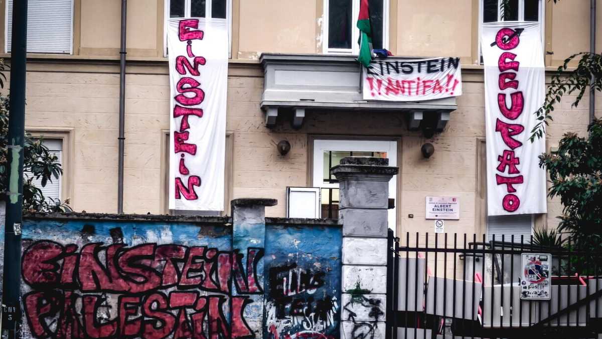 Immagine di La differenza tra libertà d'espressione e violenza che nemmeno gli adulti conoscono