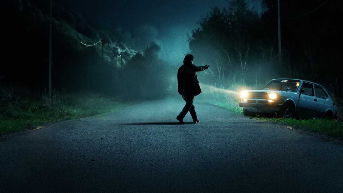 Immagine di Il mondo impazzisce per l’italianità, quella banale e quella oscura, nelle serie tv