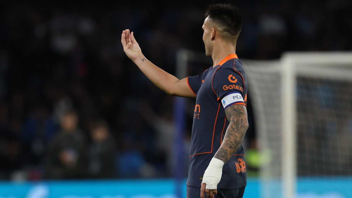 Immagine di La scomparsa delle mani davanti alla bocca nei campi di calcio