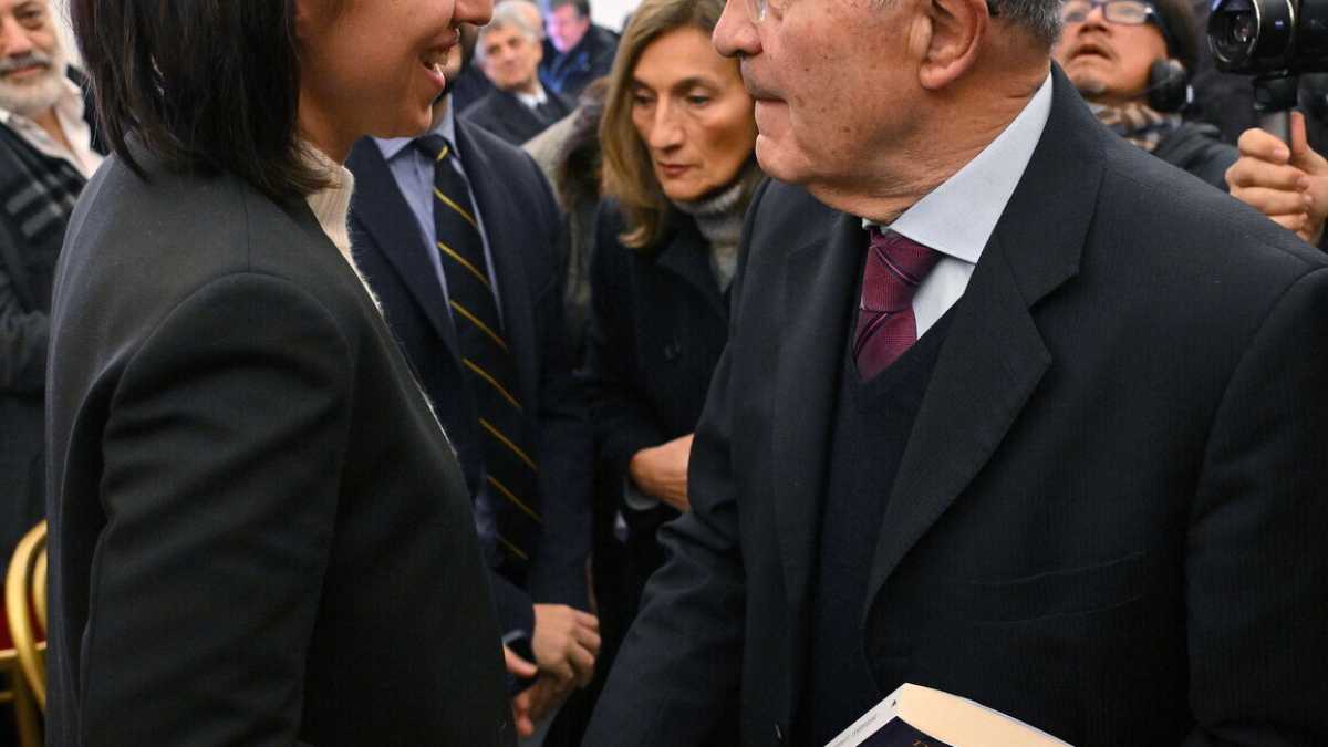 Immagine di Il sogno di Prodi era un seggio Ue. Il veto di Schlein e Bonaccini