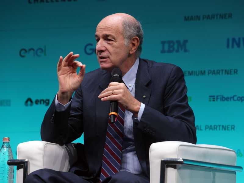 Il bilancio di Passera: "Bene il 'rigore' di Meloni. Inevitabile la tassa sulle banche. Ma serve di più”