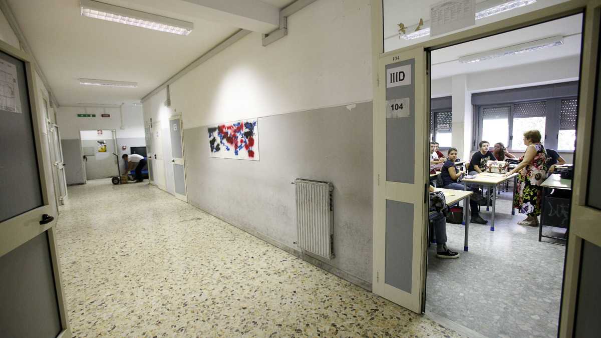 Immagine di Imparare altrove. Stare a scuola significa imparare l'arte del vivere