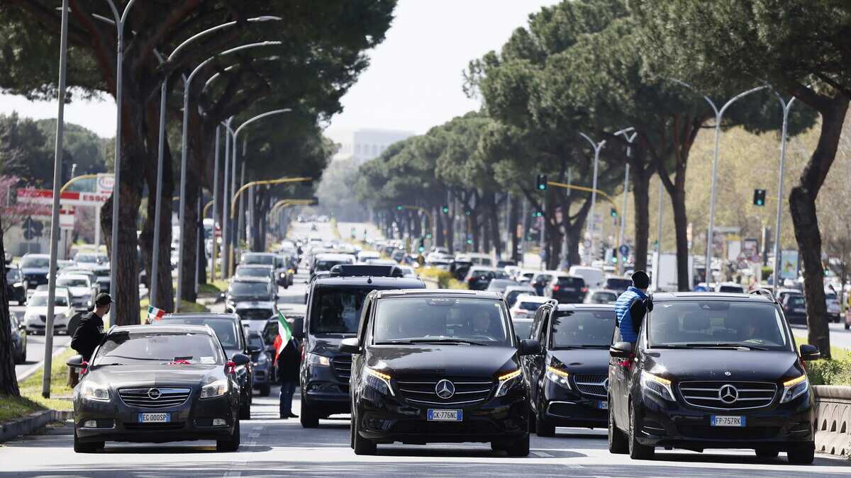 Immagine di Lezioni della Consulta (e di Occhiuto) al governo nemico della concorrenza