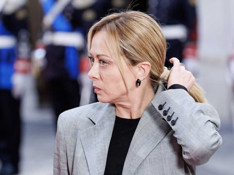 Report di Meloni. FdI: "Ranucci ossessionata da noi". Gasparri: "Qualcuno in alto lo aiuta". Il caso Stanzione