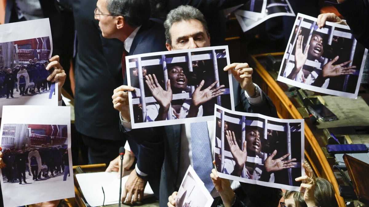 Immagine di I pasticci (bipartisan) su Almasri