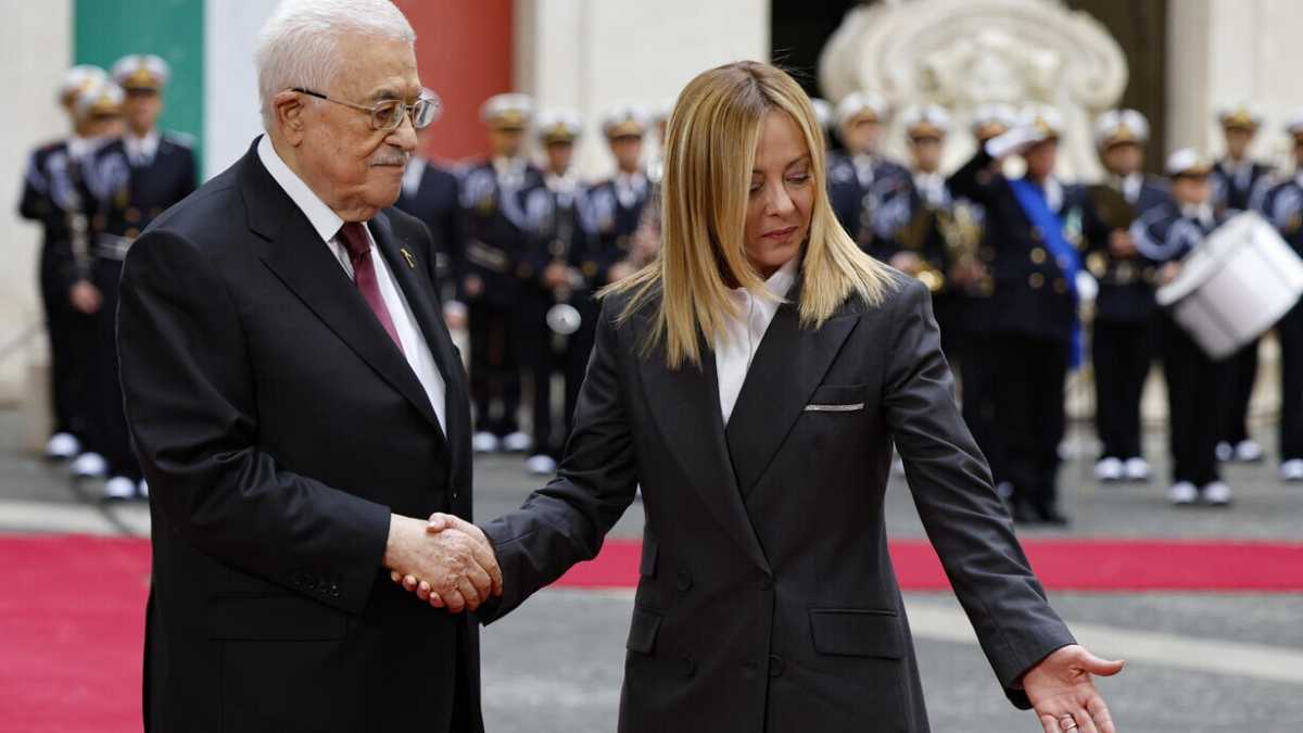 Immagine di Si fa presto a dire "due popoli, due stati". Abu Mazen è a Roma, ma il Pd, Avs e i 5s non lo incontrano