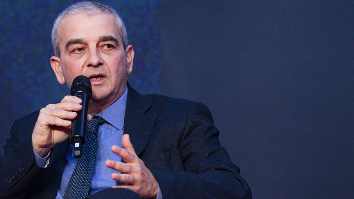 Immagine di Fazzolari al Secolo d’Italia: denuncio Ranucci