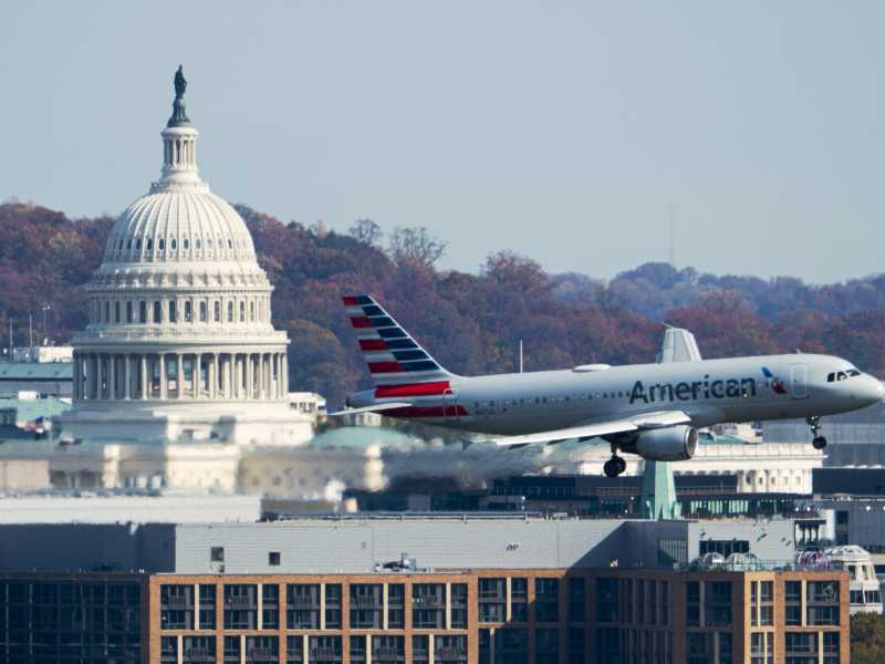 Ora lo shutdown ferma anche i voli. Cosa sta succedendo al traffico aereo americano