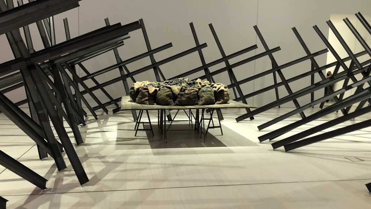 Immagine di Tra Kounellis e Warhol, due crisi identitarie occidentali in mostra