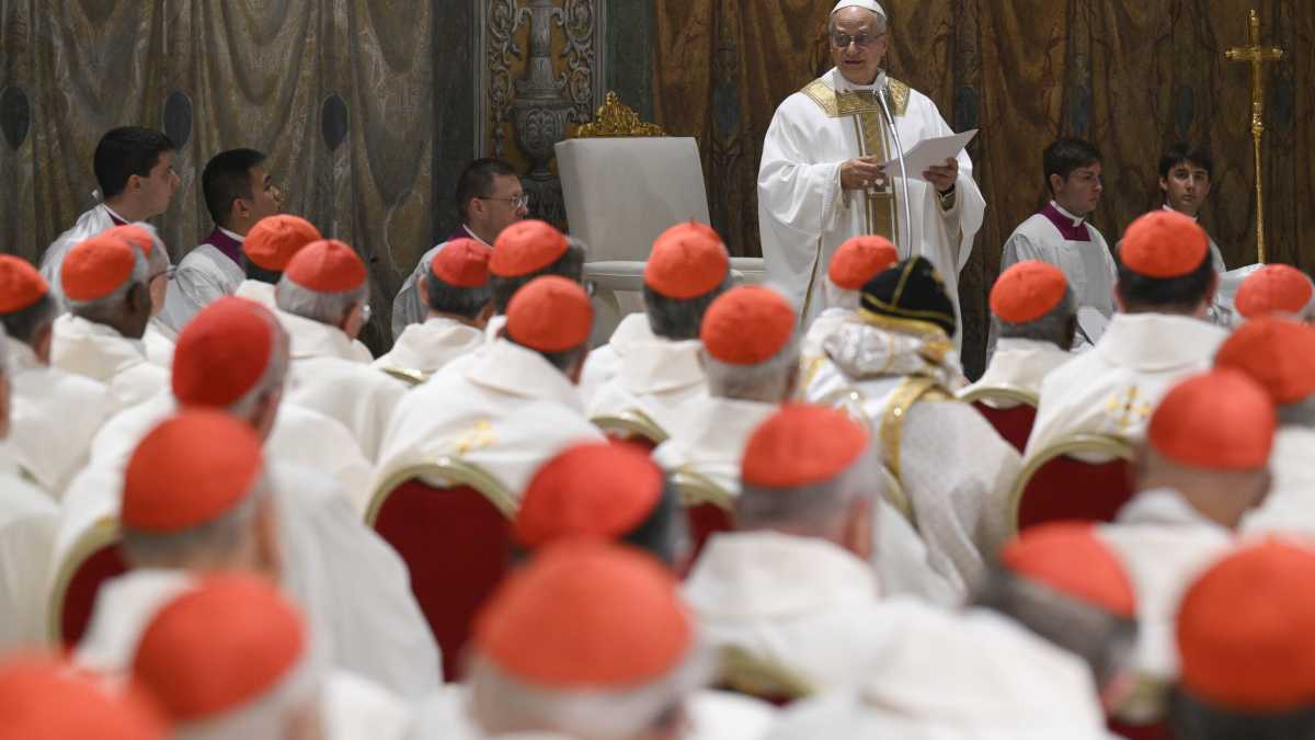 Immagine di Dopo dodici anni il Papa raduna i cardinali in concistoro straordinario. Il pontificato entra nel vivo