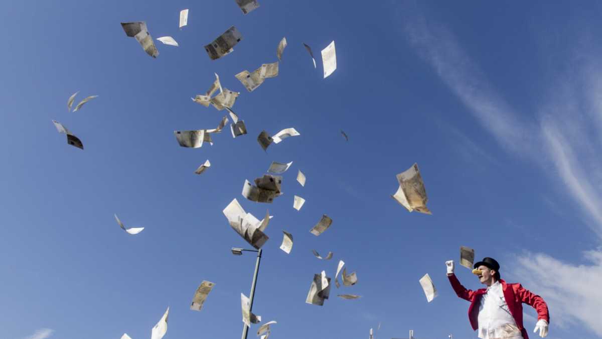 Immagine di Numeri e narrazioni. L’assurdo dibattito sui “ricchi” da 1.400 euro