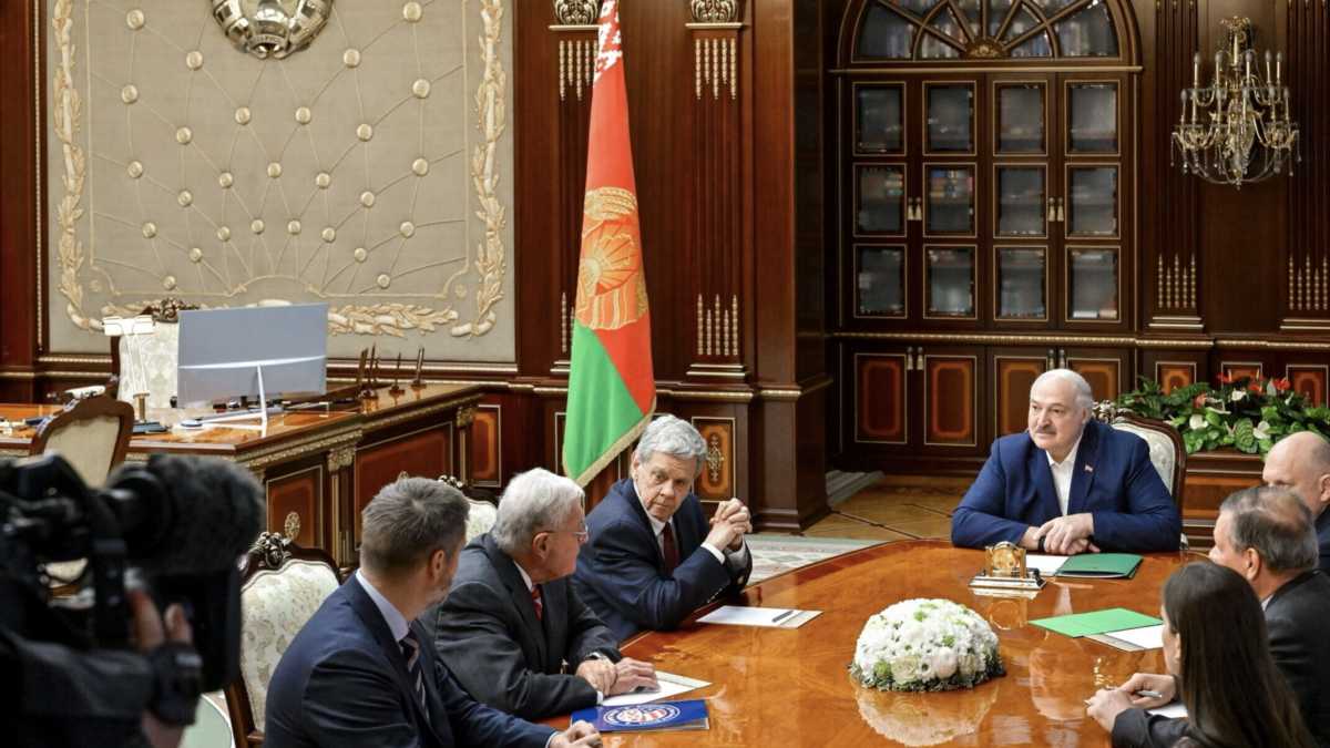 Immagine di Trump vuole usare Lukashenka per parlare con Mosca