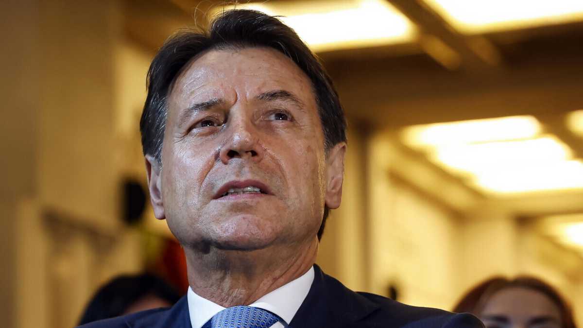 Immagine di Il Conte Eraclito: abbandona Landini, rinnega la patrimoniale. Fronda 5s