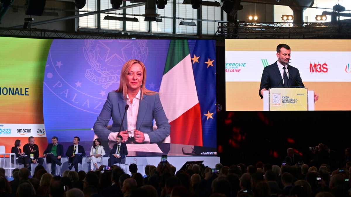 Immagine di “Nessuno si arrenda al declino dei nostri borghi”, dice Giorgia Meloni all'Anci