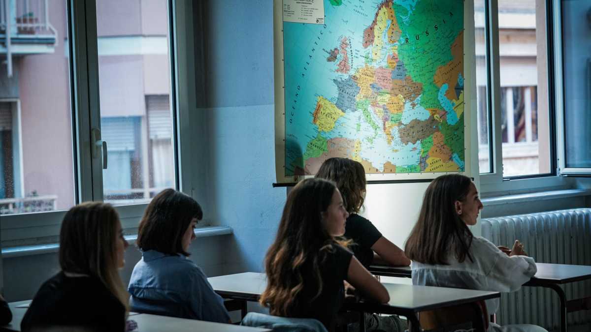 Immagine di Nella scuola appiattita sul presente, la storia è ridotta a rituale ingombrante