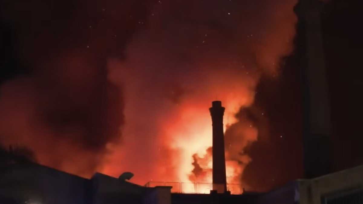 Immagine di L'incuria a Catania. Bruciato l’auditorium delle Ciminiere, capolavoro nato dal genio di Giacomo Leone