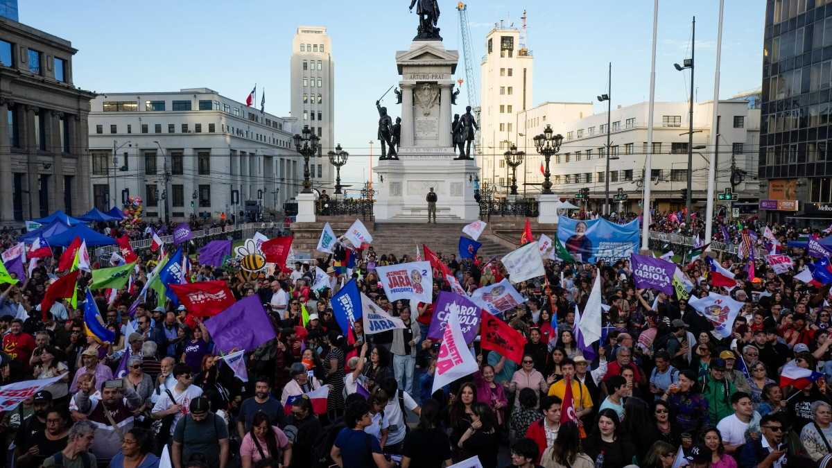 Immagine di La Carrà, il rap, il passato. Così il Cile al voto si divide tra una comunista e una destra dura