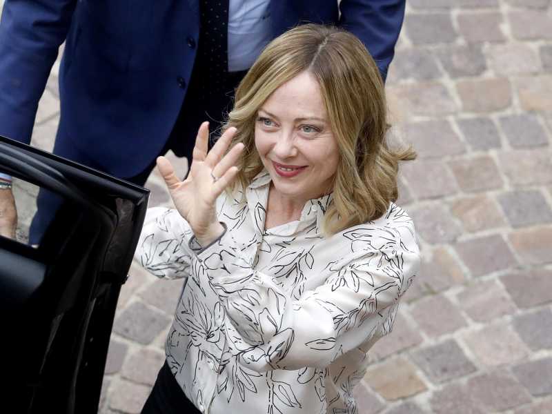 Garofani non ha mai detto che serve un "provvidenziale scossone" per fermare Meloni