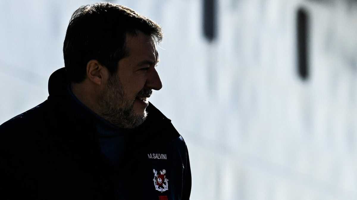 Immagine di Lo sceriffo Salvini. Attacca Crosetto su Strade sicure. E la Lega chiede una stretta sulla cittadinanza