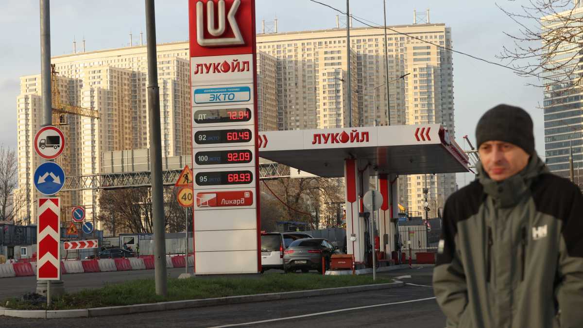 Immagine di Il maggiore acquirente indiano di petrolio russo ferma le importazioni. Le pressioni di Trump