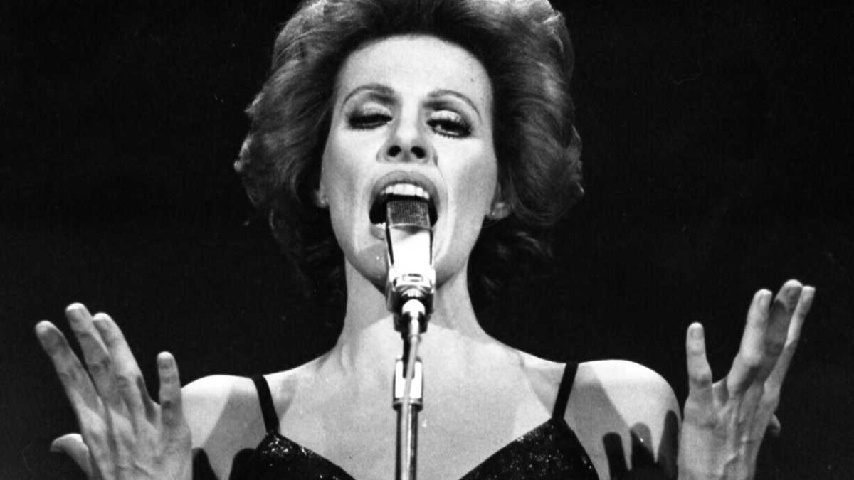 Immagine di Senza fine, Ornella Vanoni sembrava esistere fuori dal tempo