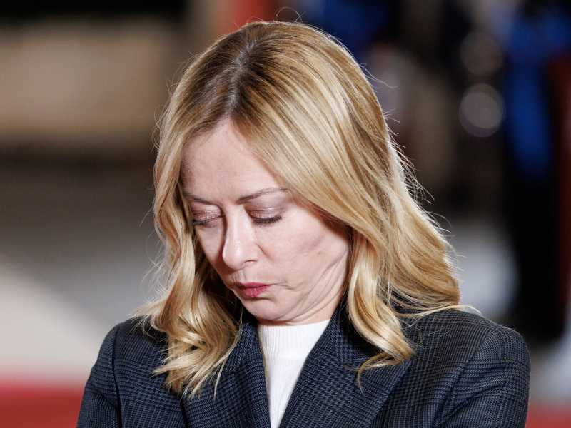 Meloni sul trapezio fra Ue e Trump. Asse con Merz sul piano di pace per l'Ucraina. Crosetto frena Salvini