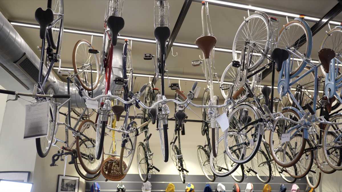Immagine di Ma dove vai, Milano in bicicletta. Tre voci dalla città delle due ruote