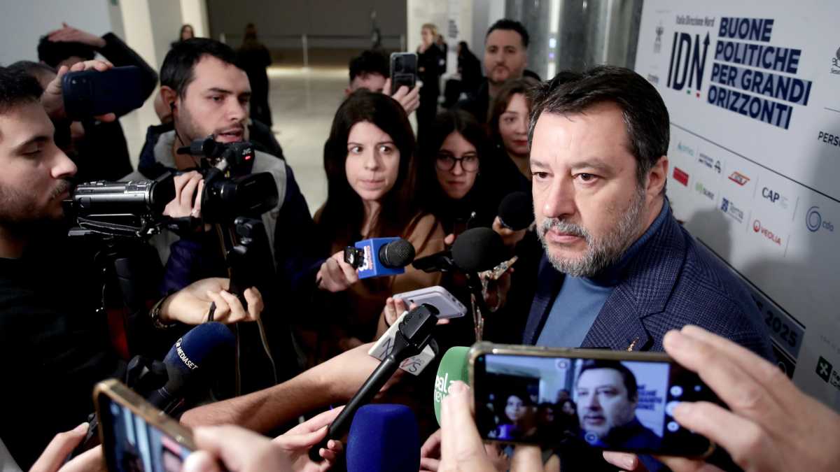 Immagine di Craxi (Fi) liquida Salvini sull'Ucraina: "Solo chiacchiere. Voterà gli aiuti"
