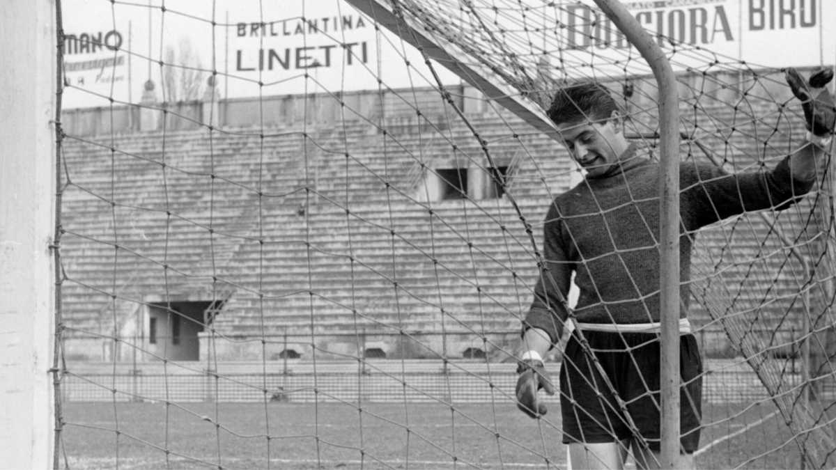 Immagine di Lo chiamavano Tenaglia. La vita tra pali e gossip di Lorenzo Buffon
